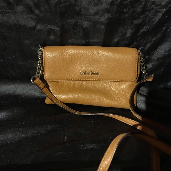 Calvin Klein crossbody - Picture 3 of 8